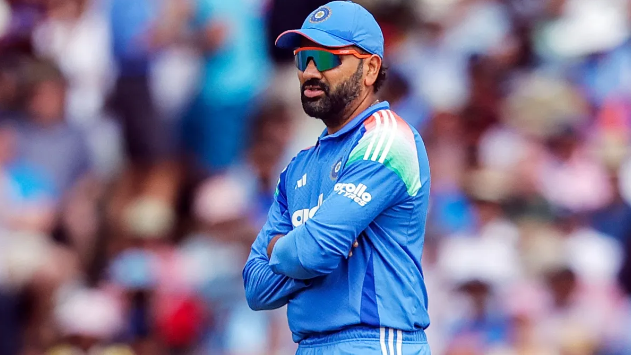 🏏 Rohit Sharma Record: बल्ले से रहे फ्लॉप, फिर भी रोहित शर्मा ने रचा इतिहास! इंटरनेशनल क्रिकेट में सबसे लंबे समय तक खेलने वाले तीसरे भारतीय बने