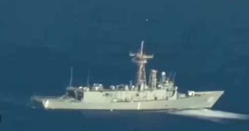 ⚓ Middle East Crisis: होर्मुज स्ट्रेट में भारी तनाव, 24 घंटे में 3 कमर्शियल जहाजों पर मिसाइल और ड्रोन अटैक